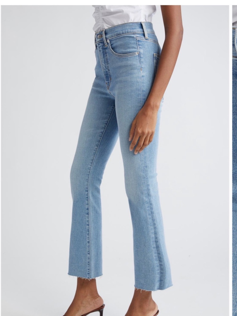 Veronica Beard
Carolina High
Waist Raw Hem
Skinny Ankle
Flare Jeans